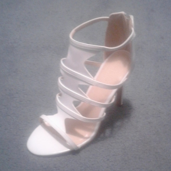 Open toe heels - Picture 4 of 5